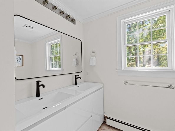 225 Prospect St, Hingham MA 02043