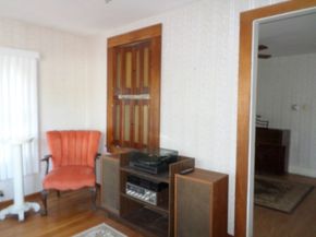 9 Douglas Rd, Saugus MA 01906