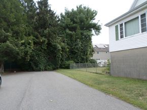 9 Douglas Rd, Saugus MA 01906
