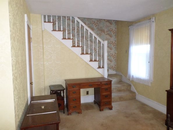 9 Douglas Rd, Saugus MA 01906