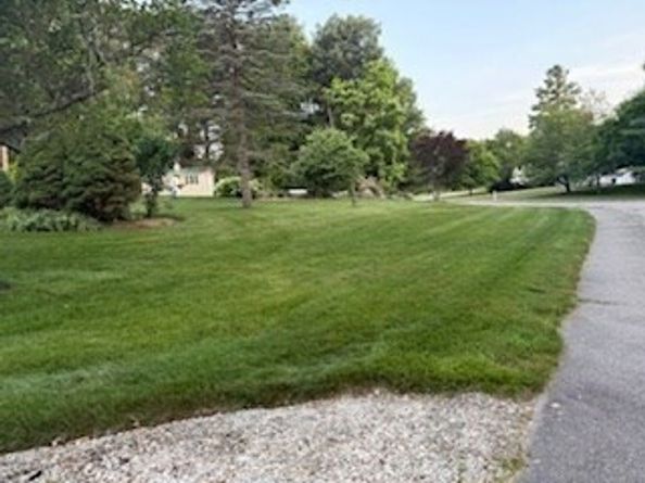 2 Crestview Dr, Mendon MA 01756