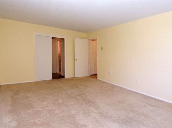 80 Salisbury St 206, Worcester MA 01609