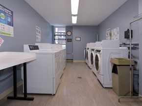 80 Salisbury St 206, Worcester MA 01609