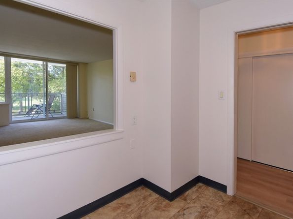 80 Salisbury St 206, Worcester MA 01609
