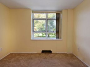 80 Salisbury St 206, Worcester MA 01609