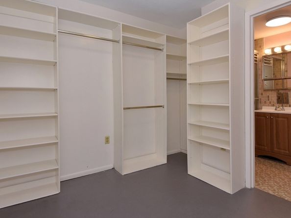 80 Salisbury St 206, Worcester MA 01609