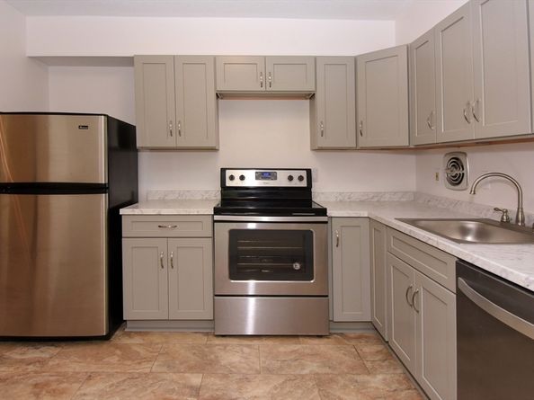 80 Salisbury St 206, Worcester MA 01609
