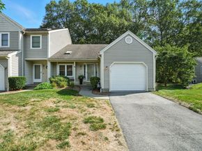 46 John Drive 46, Grafton MA 01536