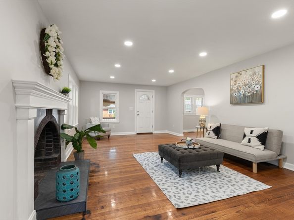 129 A-B Maple Ave, Shrewsbury MA 01545