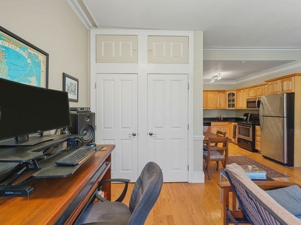 284 K St 2, Boston MA 02127