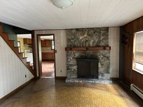 86 Main St, Douglas MA 01516