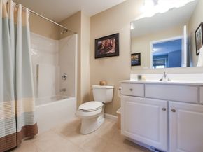 5 Blossom Ct 5, Westborough MA 01581
