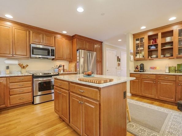 5 Blossom Ct 5, Westborough MA 01581