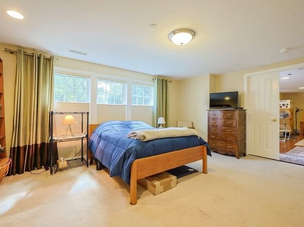 5 Blossom Ct 5, Westborough MA 01581
