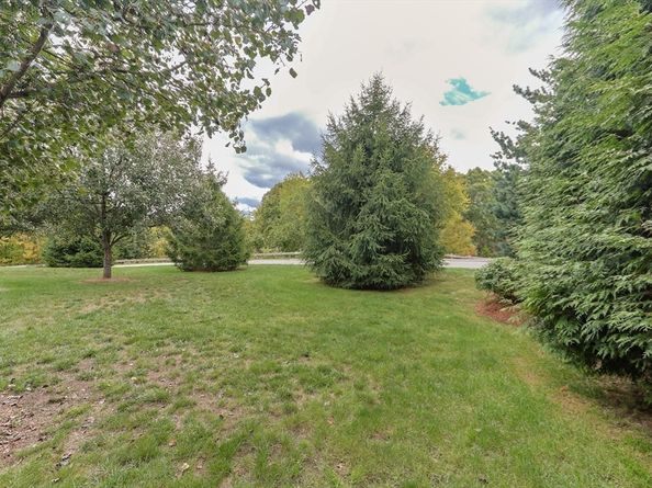 5 Blossom Ct 5, Westborough MA 01581