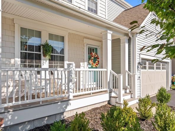 198 Stonehaven Dr, Weymouth MA 02190