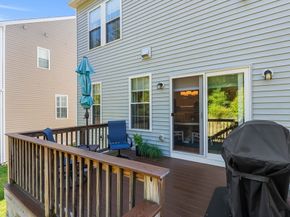 198 Stonehaven Dr, Weymouth MA 02190