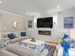 198 Stonehaven Dr, Weymouth MA 02190