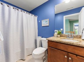 198 Stonehaven Dr, Weymouth MA 02190