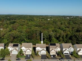 198 Stonehaven Dr, Weymouth MA 02190
