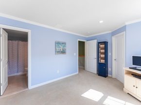 198 Stonehaven Dr, Weymouth MA 02190