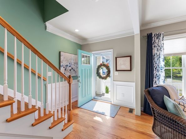198 Stonehaven Dr, Weymouth MA 02190