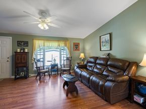 18 Fox Run, Brookfield MA 01506