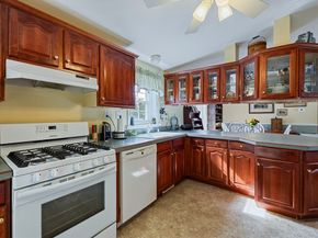 18 Fox Run, Brookfield MA 01506