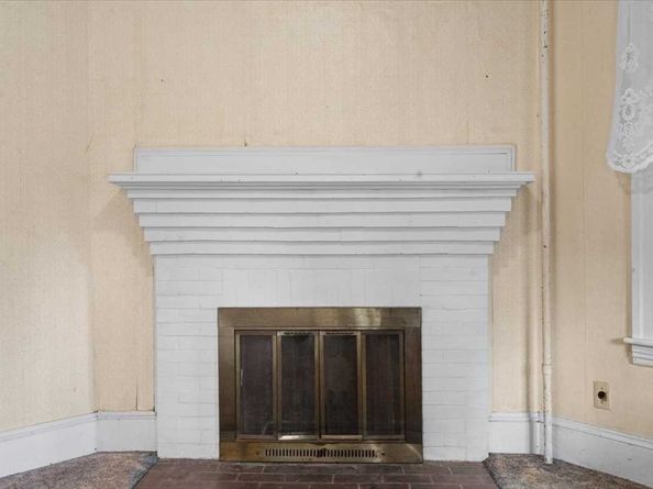 28 Cascade Rd, Worcester MA 01602
