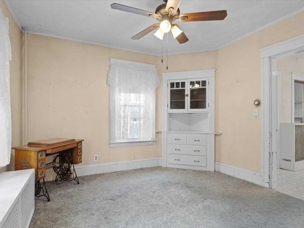 28 Cascade Rd, Worcester MA 01602