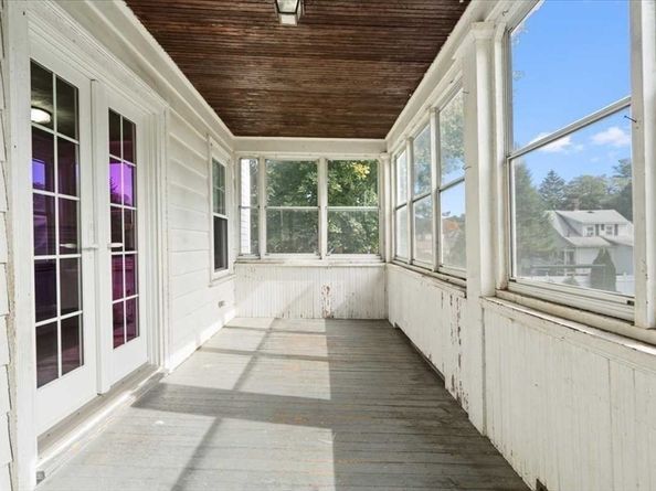 28 Cascade Rd, Worcester MA 01602