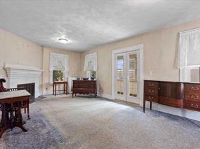 28 Cascade Rd, Worcester MA 01602