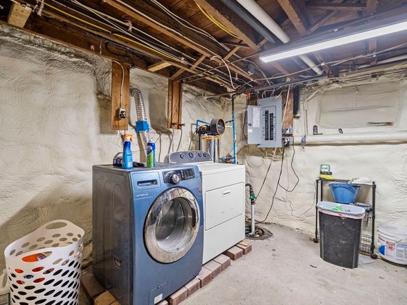 39 Emmons St, Milford MA 01757