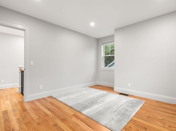 114 Broad St D, Weymouth MA 02188