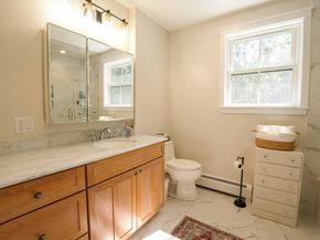 37 Trifiro Rd, Billerica MA 01821