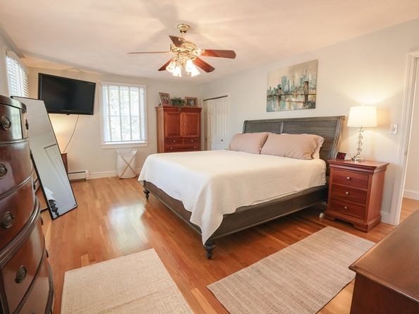 37 Trifiro Rd, Billerica MA 01821