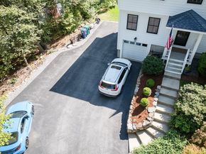 37 Trifiro Rd, Billerica MA 01821