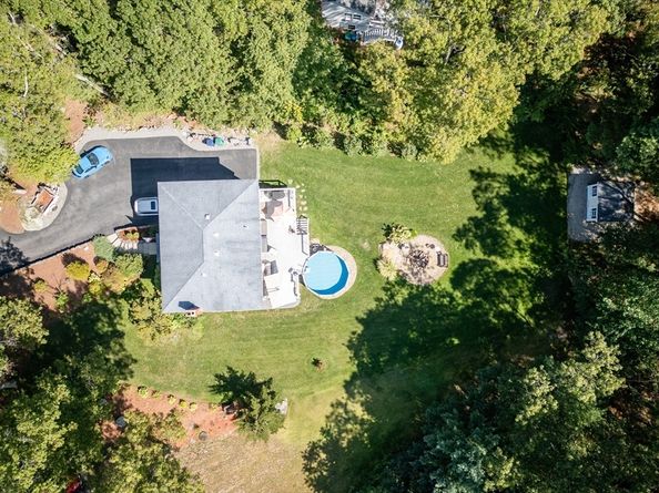 37 Trifiro Rd, Billerica MA 01821