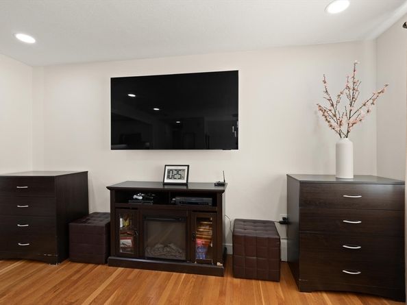 39 Bethany Rd, Framingham MA 01702