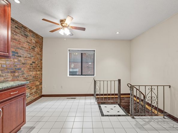 8 Wiget St 1, Boston MA 02113