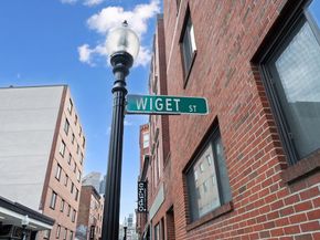 8 Wiget St 1, Boston MA 02113