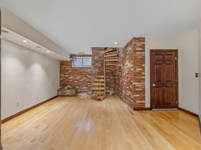 8 Wiget St 1, Boston MA 02113