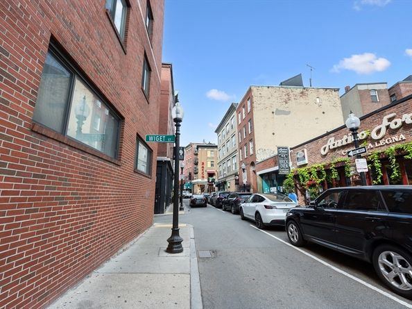8 Wiget St 1, Boston MA 02113