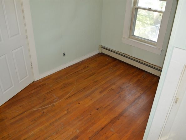 21R Wareham St, Middleboro MA 02346