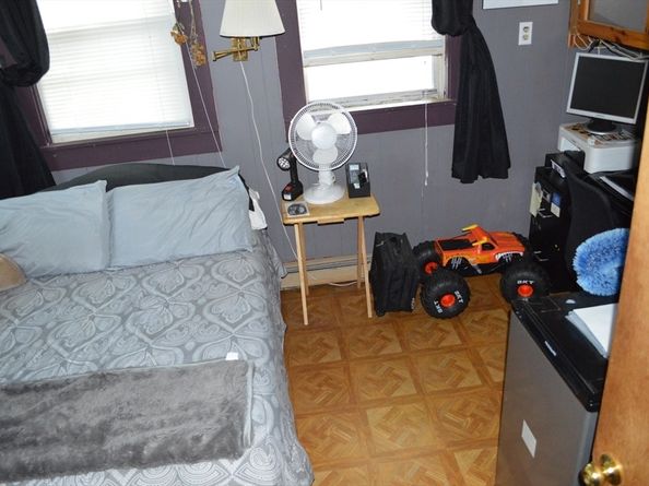 21R Wareham St, Middleboro MA 02346