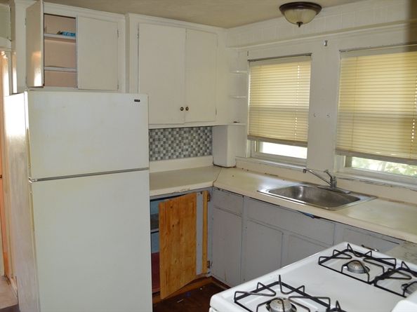 21R Wareham St, Middleboro MA 02346