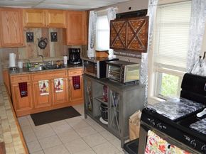 21R Wareham St, Middleboro MA 02346