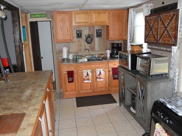 21R Wareham St, Middleboro MA 02346