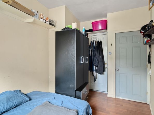 139 Chelsea St, Boston MA 02128