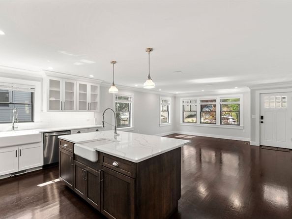 4 Crossman St 4, Boston MA 02126